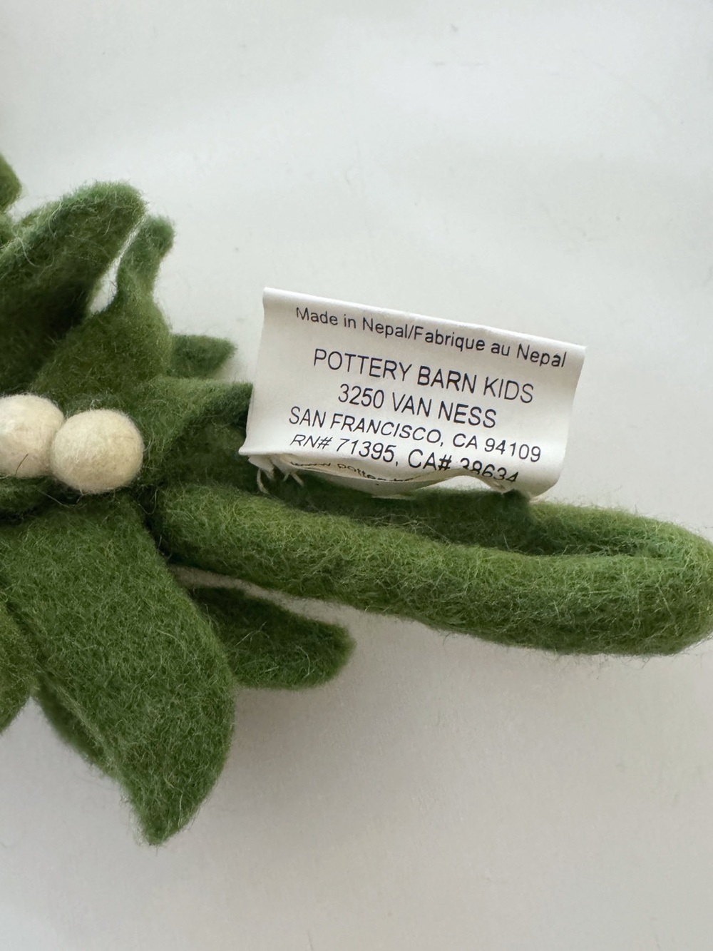 Pottery Barn Wool Felt Mistletoe Garland - Picture 4 of 8